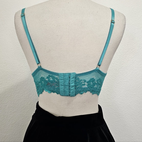 Teal Lace Bra 💙 - Picture 2 of 6